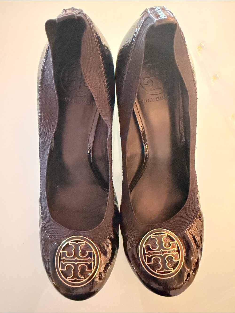 Tory Burch Black Patent Logo Caroline Wedges size 7.5